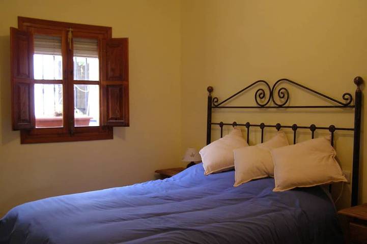 Stylish townhouse with superb views, elegant courtyard, pool and large terraces in Álora, Cordillera Penibética
