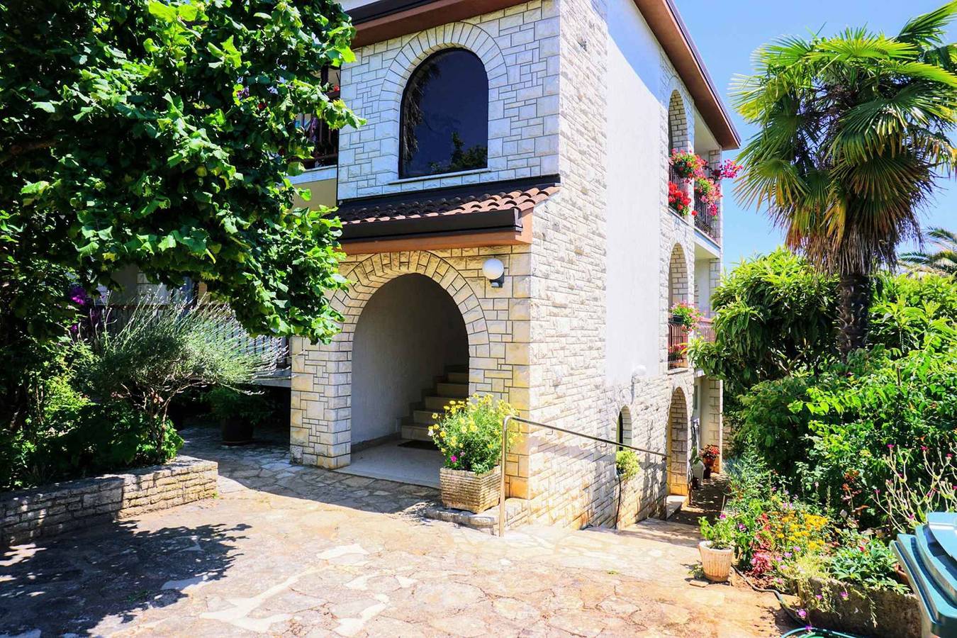 Apartamento vacacional entero, Holiday apartment with Wifi and barbecue facilities in Umag, Region de Umag