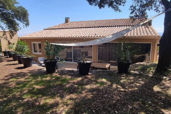 Petit Havre de Paix Avec Spa aux Portes D'avignon in Villeneuve-lès-Avignon, Nimes und Umgebung