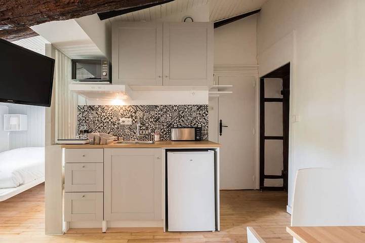 Entire apartment, Cozy cocoon on the heights of Old Lyon in Fourvière, Lyon
