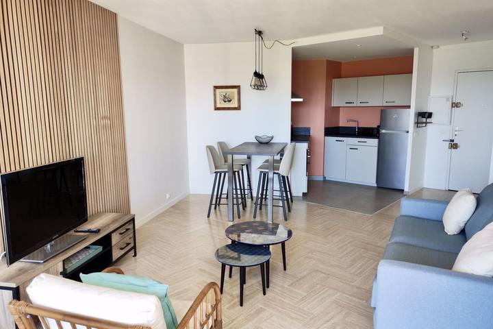 Gîte pour 3 personnes, avec piscine et terrasse, adapté aux familles dans Port de Cannes Marina - 4