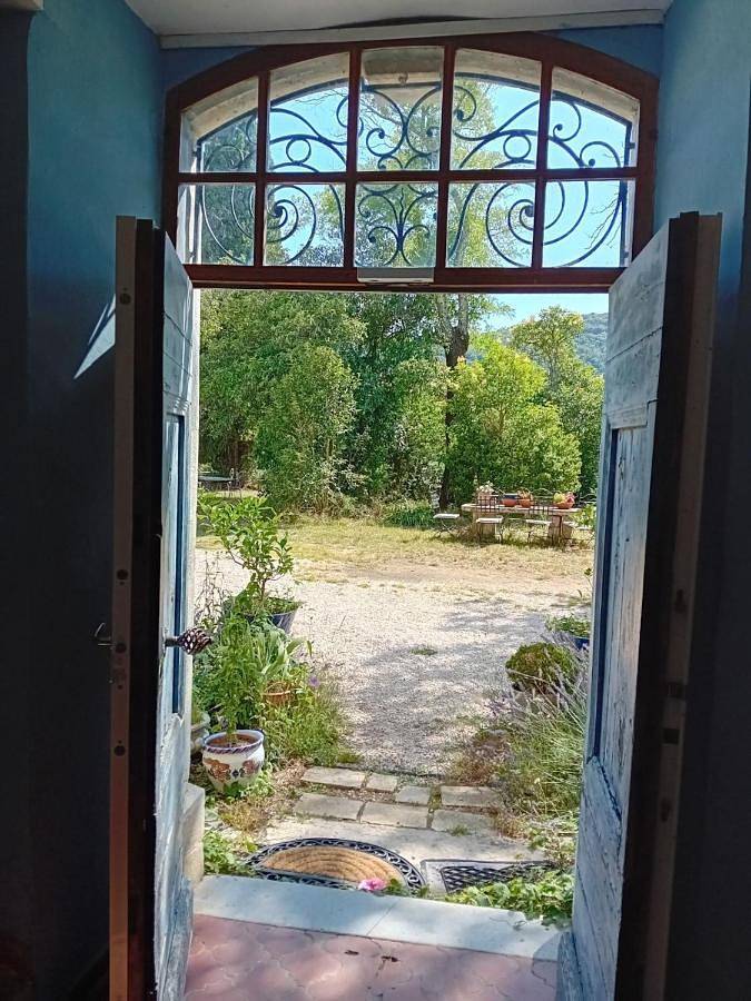 Location de vacances pour 15 personnes, avec terrasse et vue, animaux acceptés à Sauve