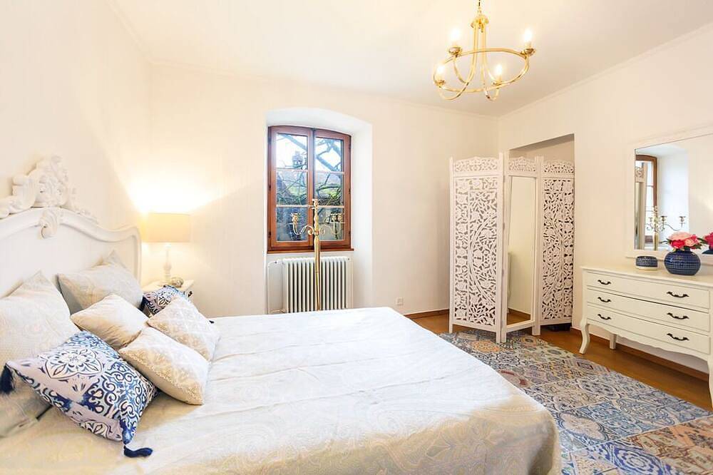 Appt 2 Bedroom - Château du Châtelard in Montreux, Genfer See