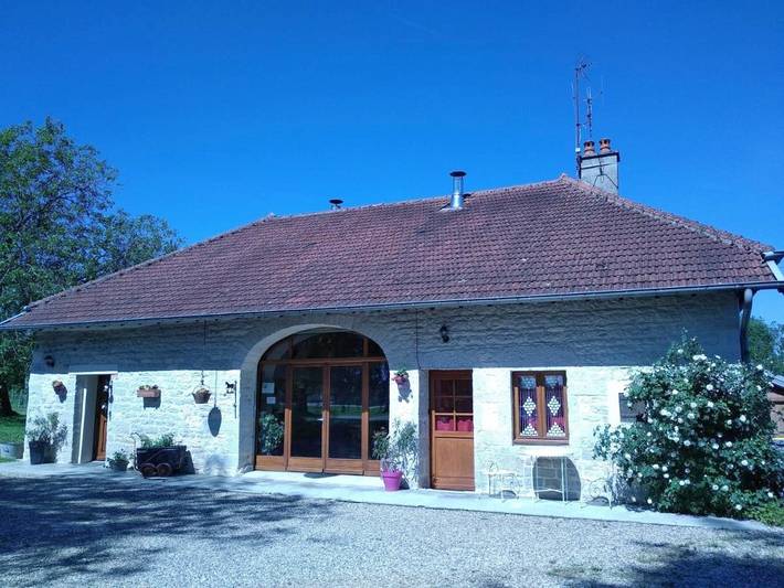 B&B für 13 Personen, mit Terrasse und Garten sowie Ausblick im Jura
