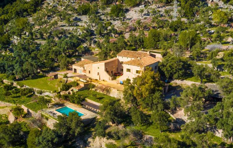 Finca für 16 Personen, mit Terrasse in Bunyola - 4