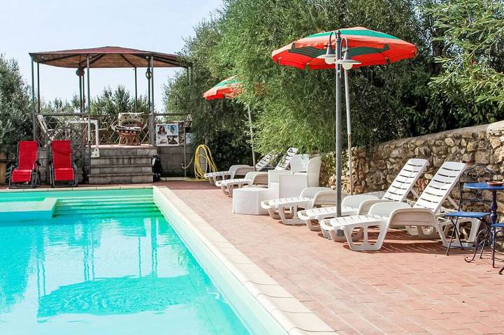 Ferienwohnung für 7 Personen, mit Pool und Garten - 1