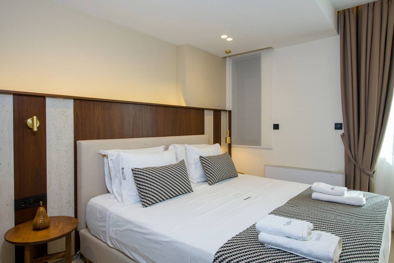 Almi-Cove Hilltop Villa I in Almyrida, Vámos