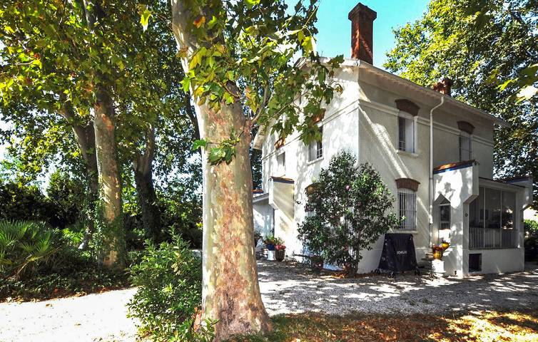 Location de vacances pour 9 personnes à Espira-de-l'Agly