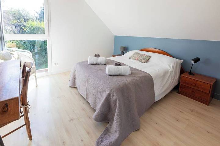 Villa Des Cotes - Vier Schlafzimmer Villa, Schläft 8 in Menthon-Saint-Bernard, Annecy und Umgebung