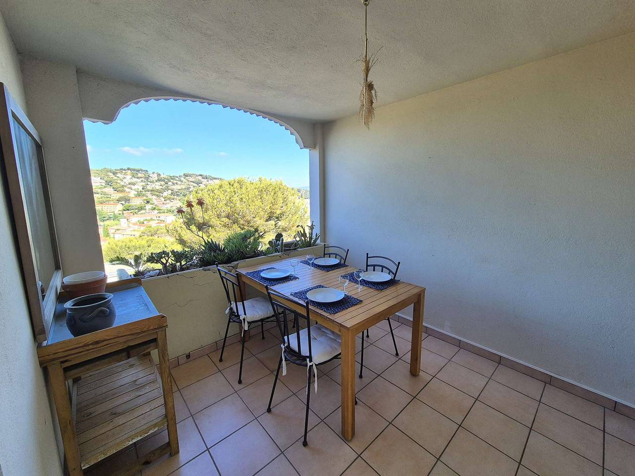 Appartement de vacances entier, Vue mer, Wi-Fi, piscine, tout à pied in Saint-Mandrier-sur-Mer, Côte méditerranéenne (France)