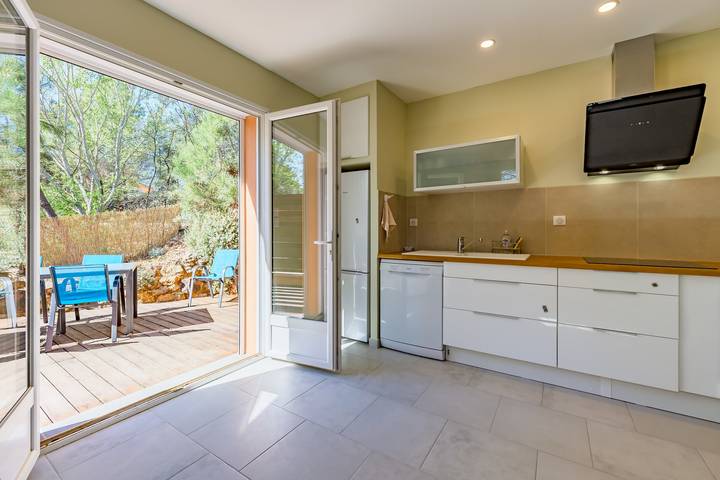 Gîte pour 5 personnes, avec piscine et jardin, animaux acceptés à Roussillon - 3