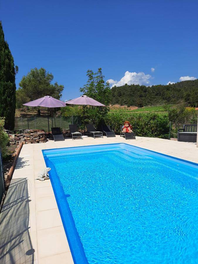 Location de vacances pour 5 personnes, avec piscine ainsi que vue et jardin, adapté aux familles à Cazedarnes - 3