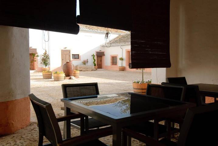 Casa rural para 3 personas, con vistas además de piscina y jardín en Herencia - 3