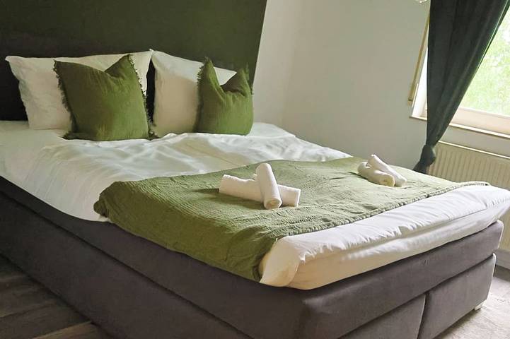 Ganze Wohnung, Pearl Apartment | Zwichenzeit. | 2 Schlafzimmer | kostenlose Parkplätze in Neuhausen auf den Fildern, Landkreis Esslingen
