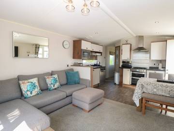 Bungalow for 8 People in Great Yarmouth, Norfolk, Photo 2