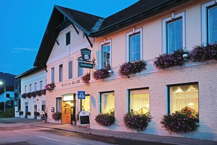 Hôtel pour 2 personnes, avec vue et piscine ainsi que jardin et sauna, animaux acceptés - 1
