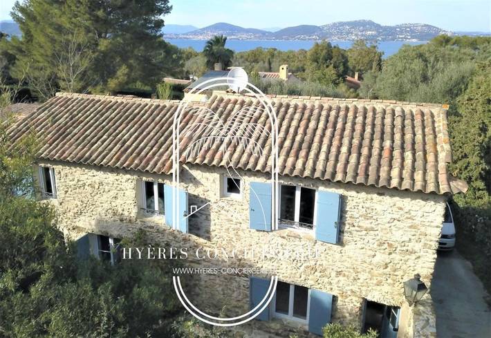 Location de vacances pour 6 personnes, avec jardin dans Pointe Des Chevaliers Hyeres