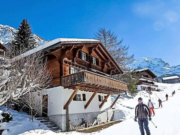 Chalet für 7 Personen, mit Balkon und Terrasse in Lauterbrunnen