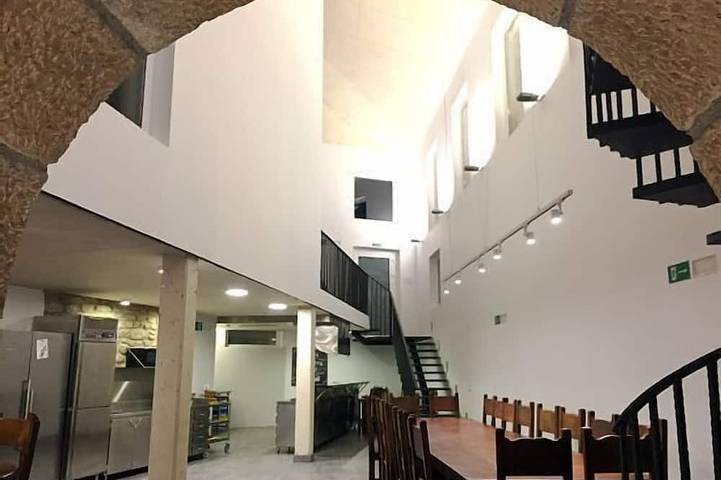 Gîte pour 28 personnes, avec Balcon et Jardin