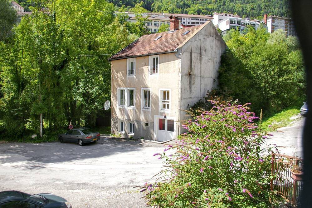 Homerez - Casa, vista al río, Saint-Claude in Saint-Claude (Jura), Parc naturel régional du Haut-Jura