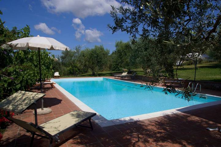 Casa vacanza per 8 persone, con giardino a Tavarnelle Val di Pesa