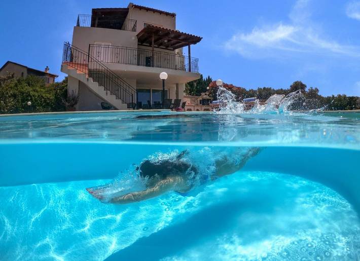 Casa vacanza per 11 persone, con panorama e piscina nonché giardino - 1