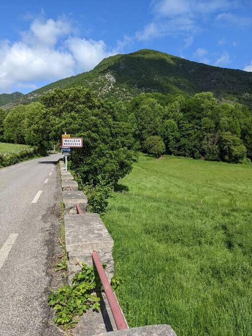 Gîte pour 2 personnes, avec Jacuzzi et Terrasse ainsi que Jardin et Vue dans Mauléon-Barousse - 3