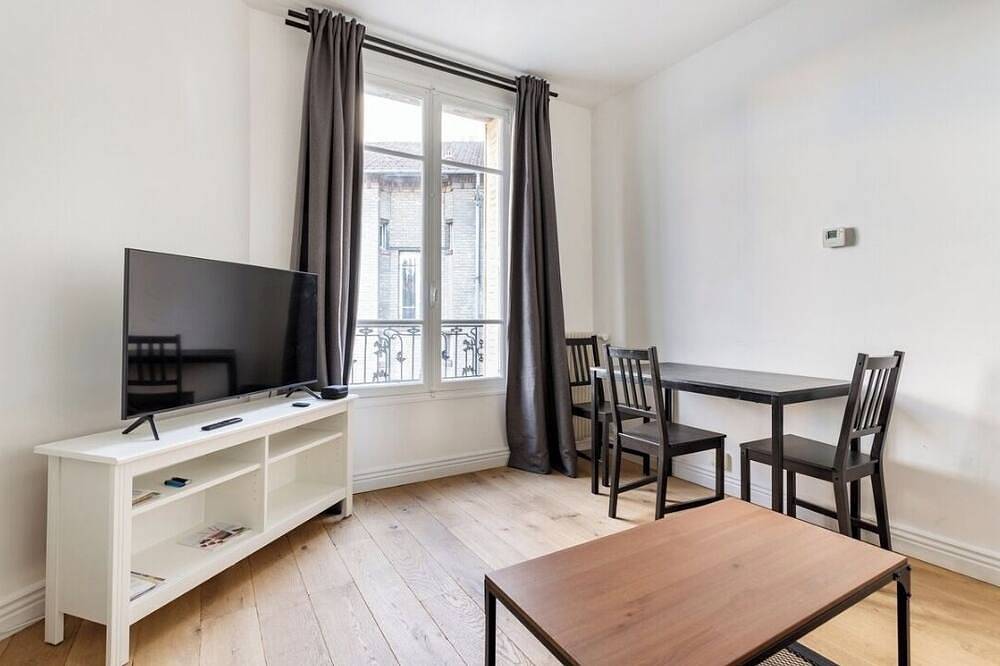 Entire apartment, Fully-equipped 2-room apartment, refurbished, industrial style in Fontenay-aux-Roses, Hauts-de-Seine