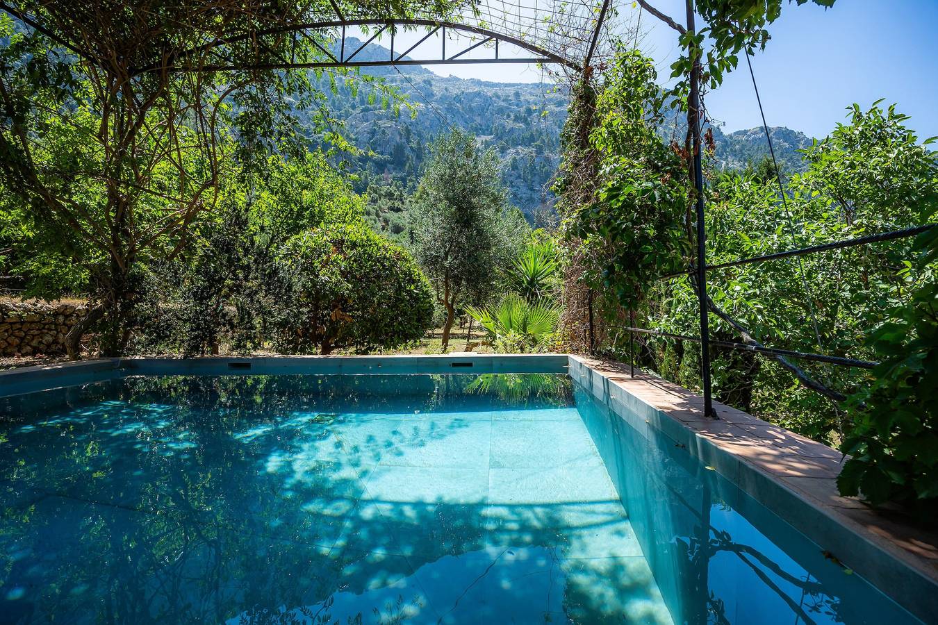 Casa di campagna 'Sa Cabana D'es Vicari' con vista sulle montagne, piscina privata e Wi-Fi in Fornalutx, Maiorca occidentale
