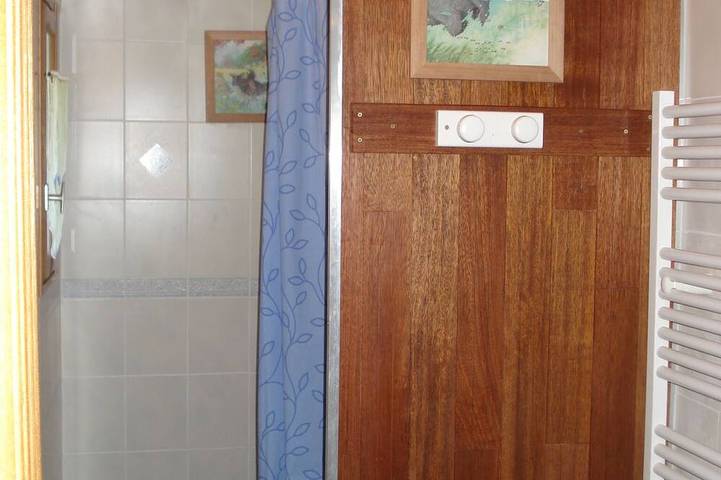 Gîte pour 4 personnes, avec jardin ainsi que terrasse et piscine à Seix - 3