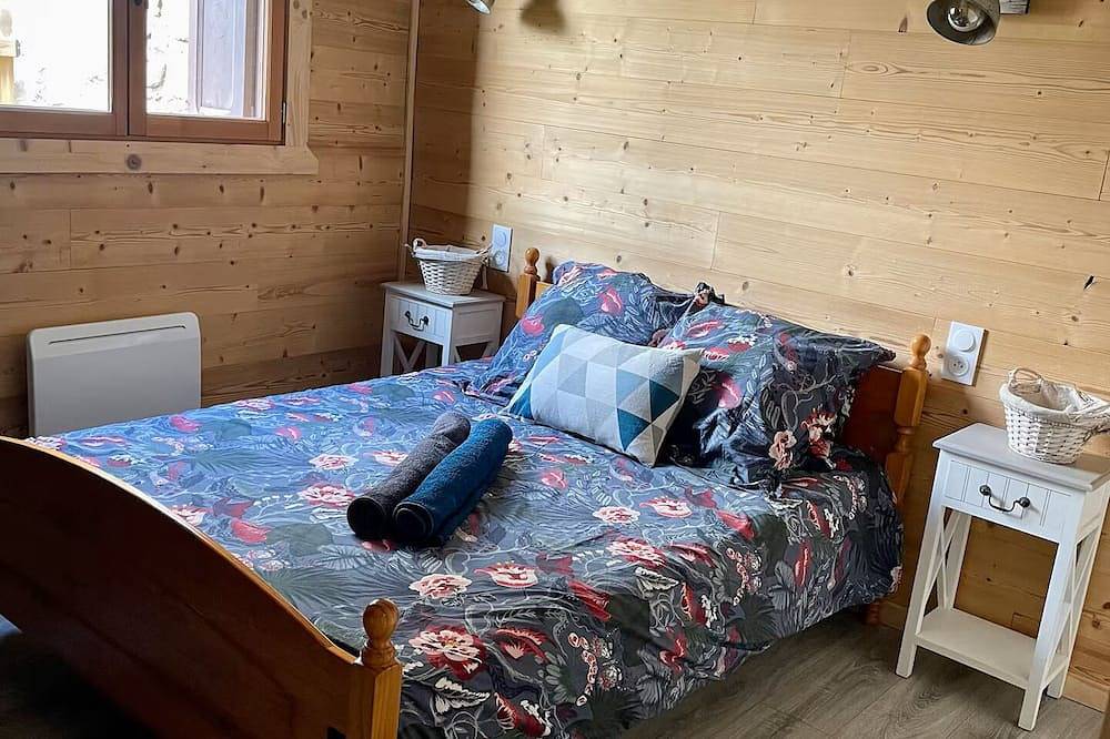 Ganze Wohnung, Chalet style apartment - edge of the forest - 6 people - 4km from Font Romeu in Égat, Parc naturel régional des Pyrénées catalanes