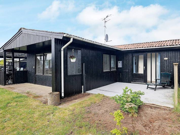 Ferieudlejning for 5 personer, med Terrasse i Lyngså