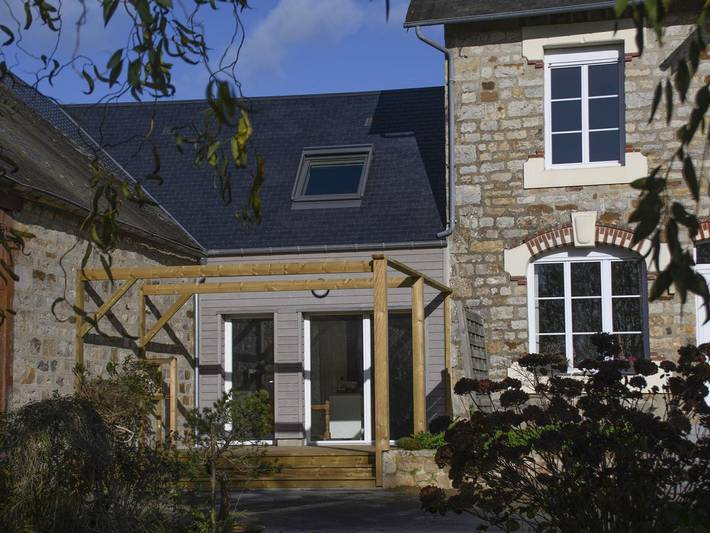 Gîte pour 4 personnes, avec jardin et terrasse à Domfront