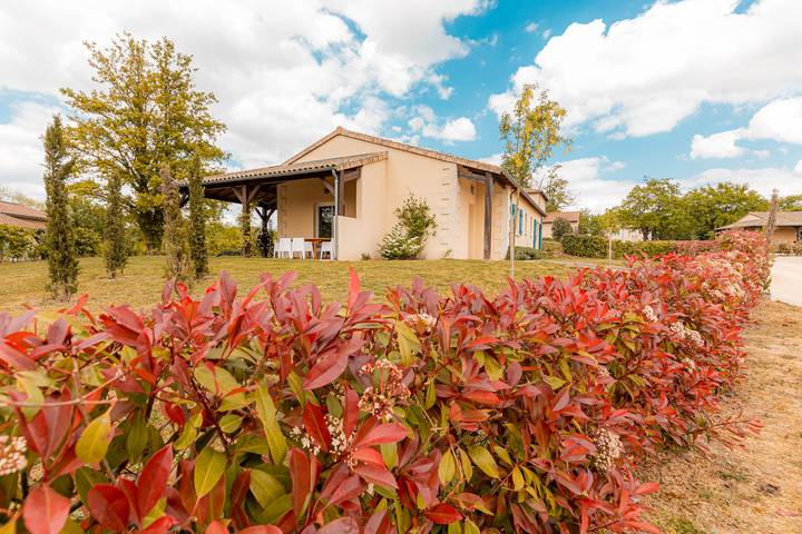 Location de vacances pour 6 personnes, avec terrasse et jardin à Vasles - 4