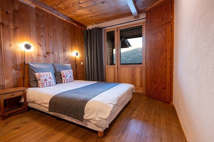 Chalet facing Mont Blanc 10sq.m. 170 sq.m. in Saint-Gervais-les-Bains, Pays du Mont-Blanc
