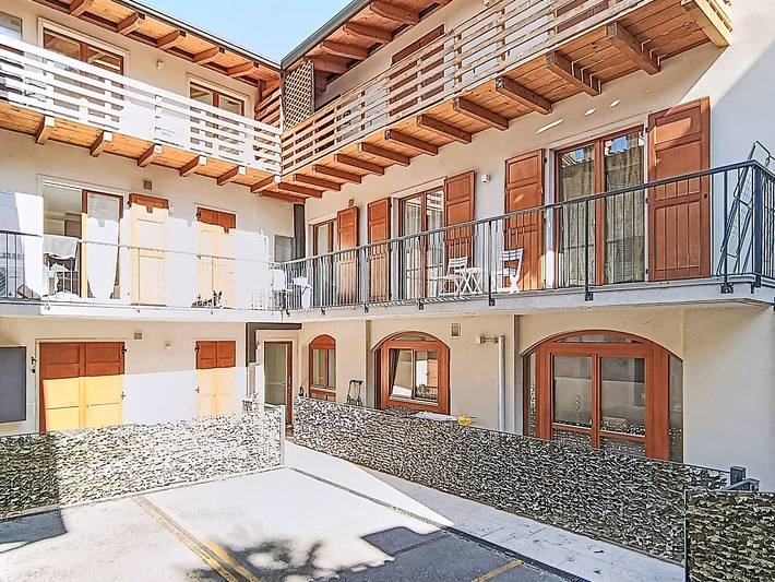 Ferienwohnung für 4 Personen, mit Balkon und Terrasse sowie Garten und Ausblick in Arco
