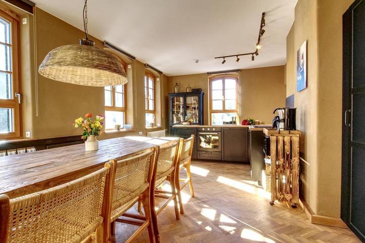 Ferienwohnung für 8 Personen, mit Balkon und Terrasse sowie Garten und Ausblick