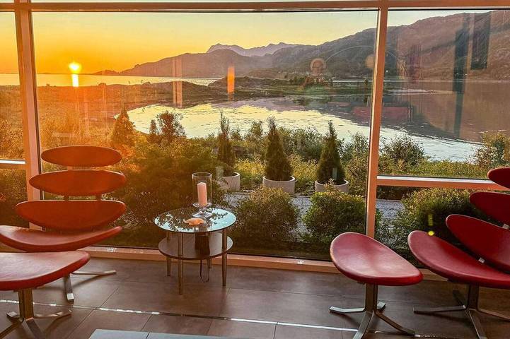 Ferienhaus für 6 Personen, mit Garten und Whirlpool sowie Balkon