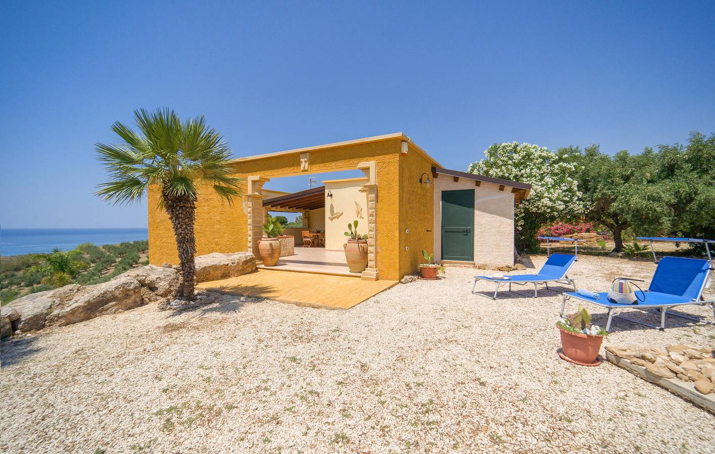 Appartement am Pool mit AC, Terrasse und Meerblick in Ribera, Agrigento Provinz