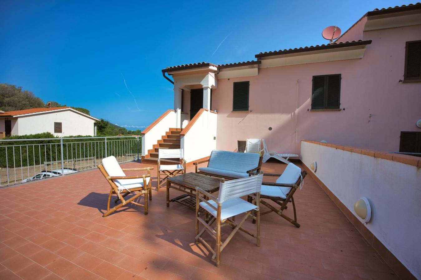 Ganze Ferienwohnung, Ferienwohnung für 5 Personen mit Terrasse in Nisporto, Rio nell'Elba