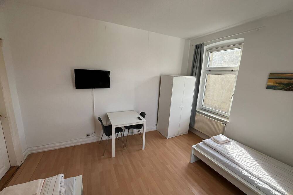 Plöner Straße 59 W2 - 2 Schlafzimmer mit Parkplatz in Neumünster, Schleswig-Holstein Binnenland