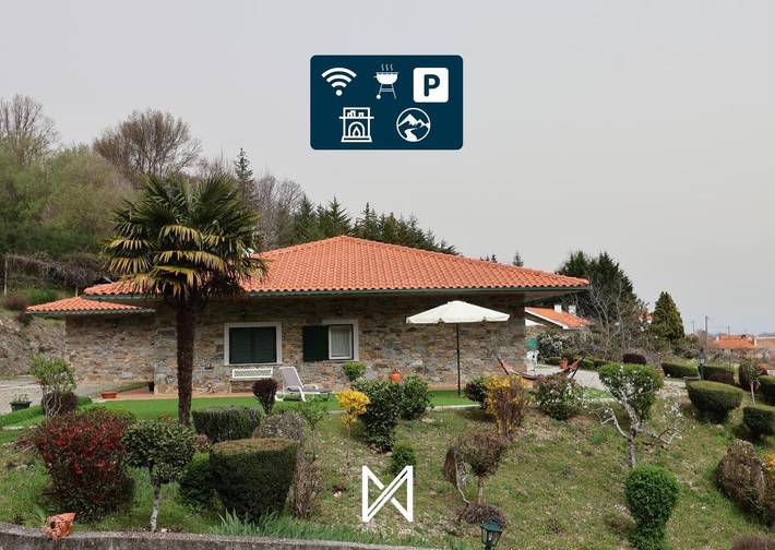 Location de vacances pour 10 personnes, avec Terrasse ainsi que Jardin et Vue dans Alfândega da Fé
