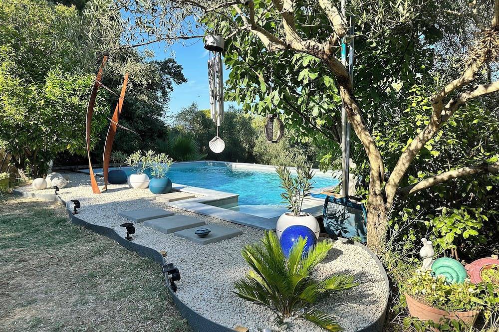 Bed and breakfast in the south of France in Saint-Christol (Languedoc-Roussillon), Mediterranean Coast (France)