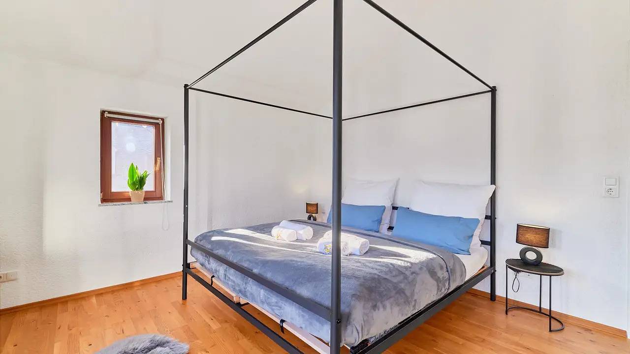 Ganze Ferienwohnung, Ferienwohnung für 4 Personen (73 m²) in Limburg an der Lahn in Limburg, Landkreis Limburg-Weilburg