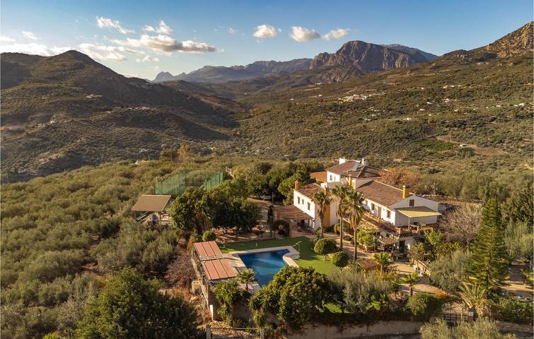 Casa rural para 18 personas, con terraza en Periana - 2