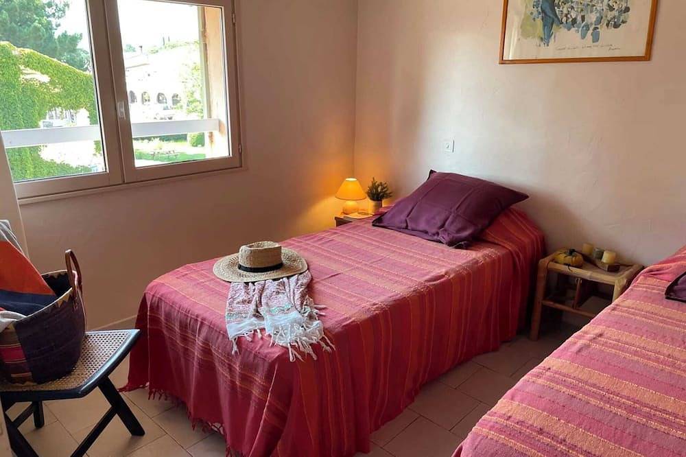 Apartamento entero, Apartamento con vistas al mar a 70 metros de la playa de St Cyprien. in San Ciprianu, Lecci