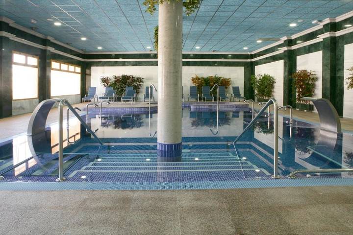 Hotel für 3 Personen, mit Whirlpool und Pool sowie Garten und Sauna - 1