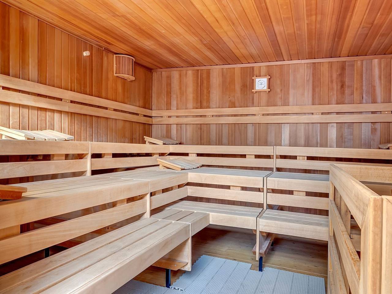 Ganze Wohnung, Ostseeresidenz Gorki Park Whg. 02 direkt am Strand mit Sauna und Pool in Seebad Heringsdorf, Heringsdorf