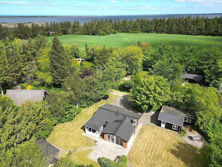 Ferienhaus für 4 Personen, mit Terrasse und Garten in Nissum Fjord