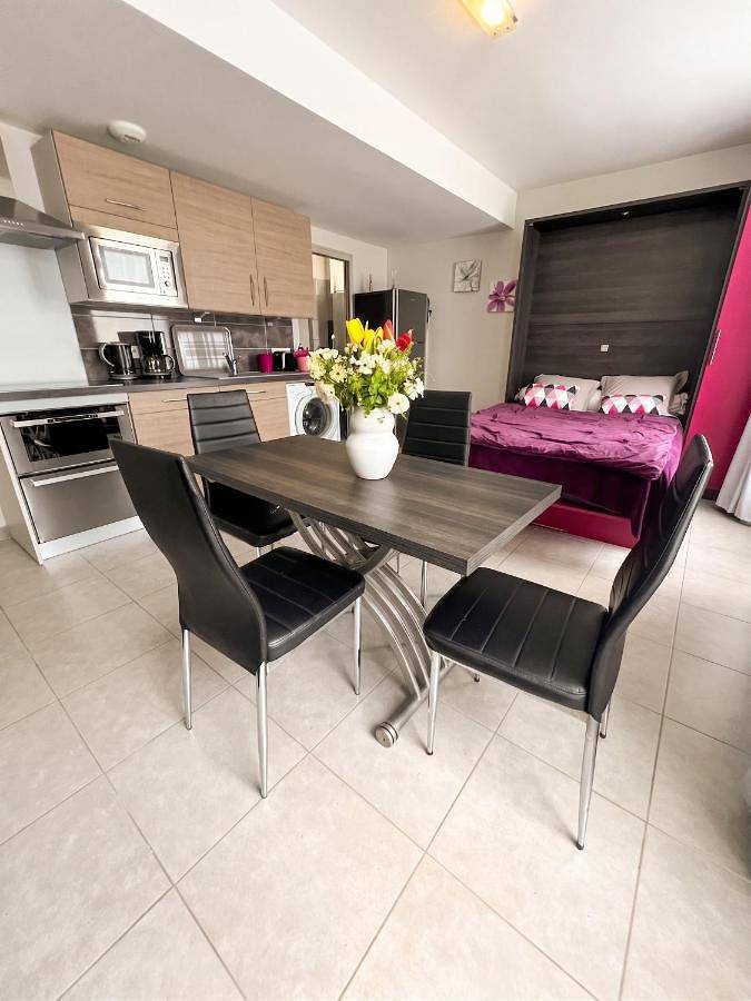 Gîte pour 2 personnes, avec sauna, animaux acceptés à La Ferrière-aux-Étangs